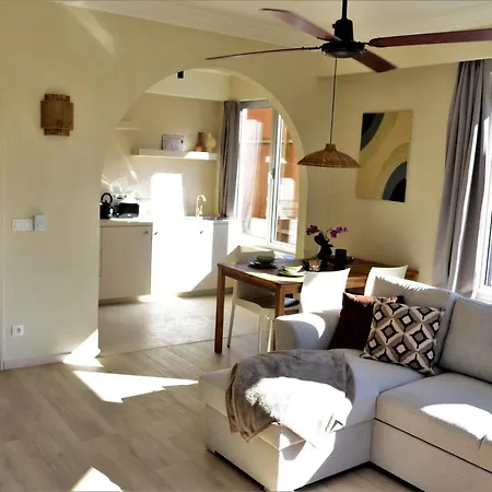 Casa vacanze Downtown Spacious 2bdr 2 *