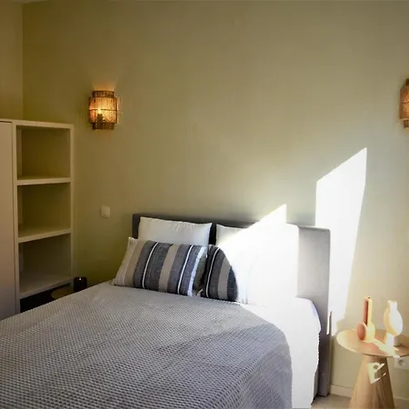 Downtown Spacious 2bdr 2 بيت للعطل *