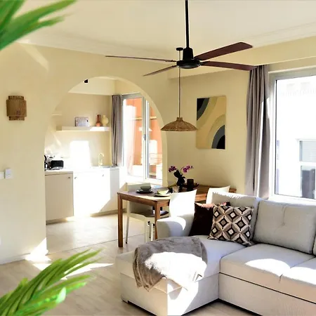 Downtown Spacious 2bdr 2